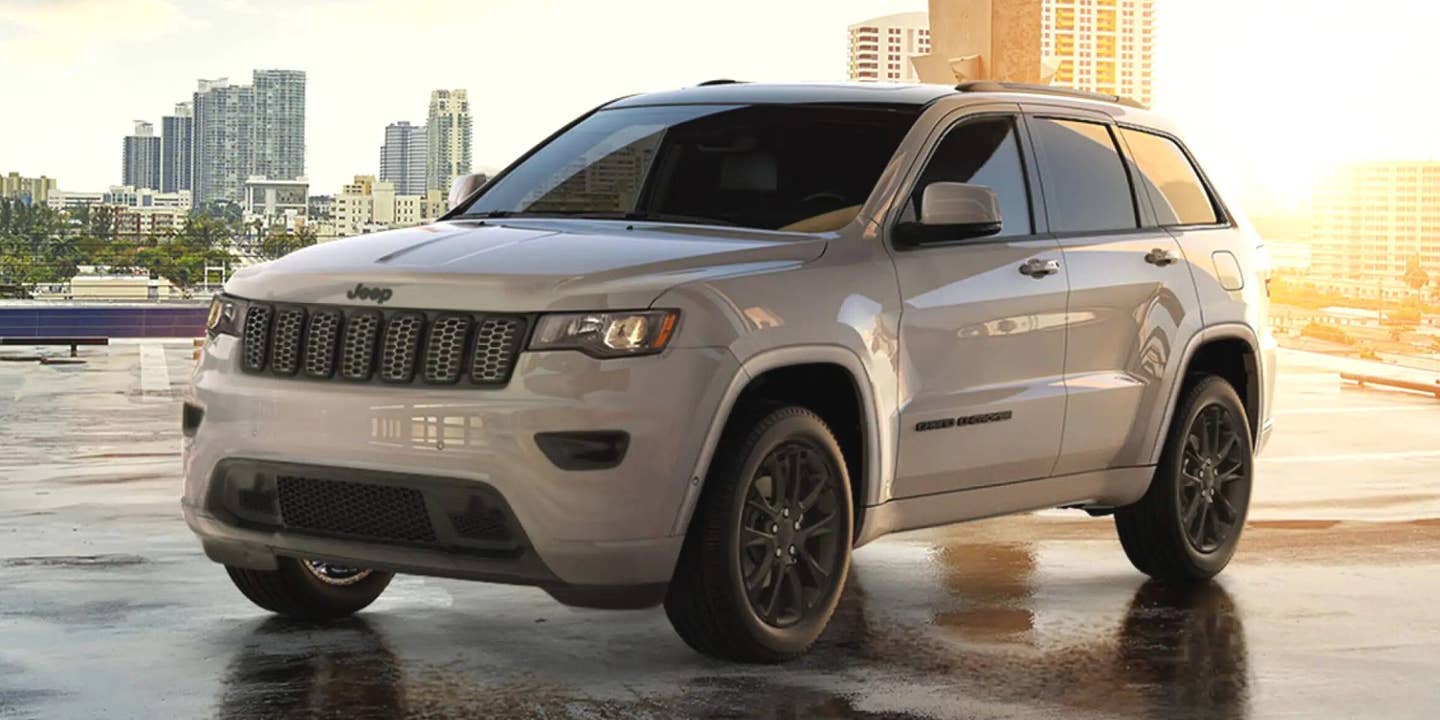 The Old Jeep Grand Cherokee Is Still Being Sold Alongside the New One