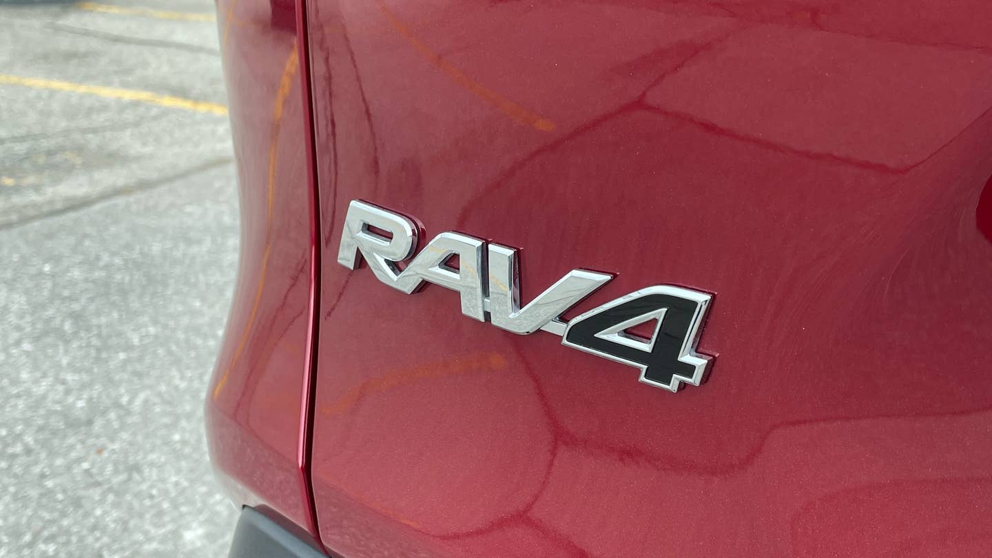 Toyota RAV4 photo