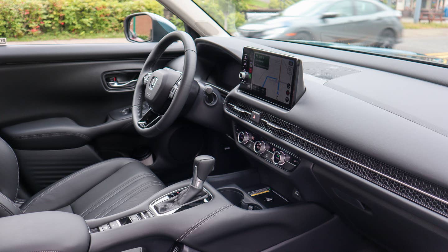 2023 Honda HR-V dashboard 3/4 view from passenger side