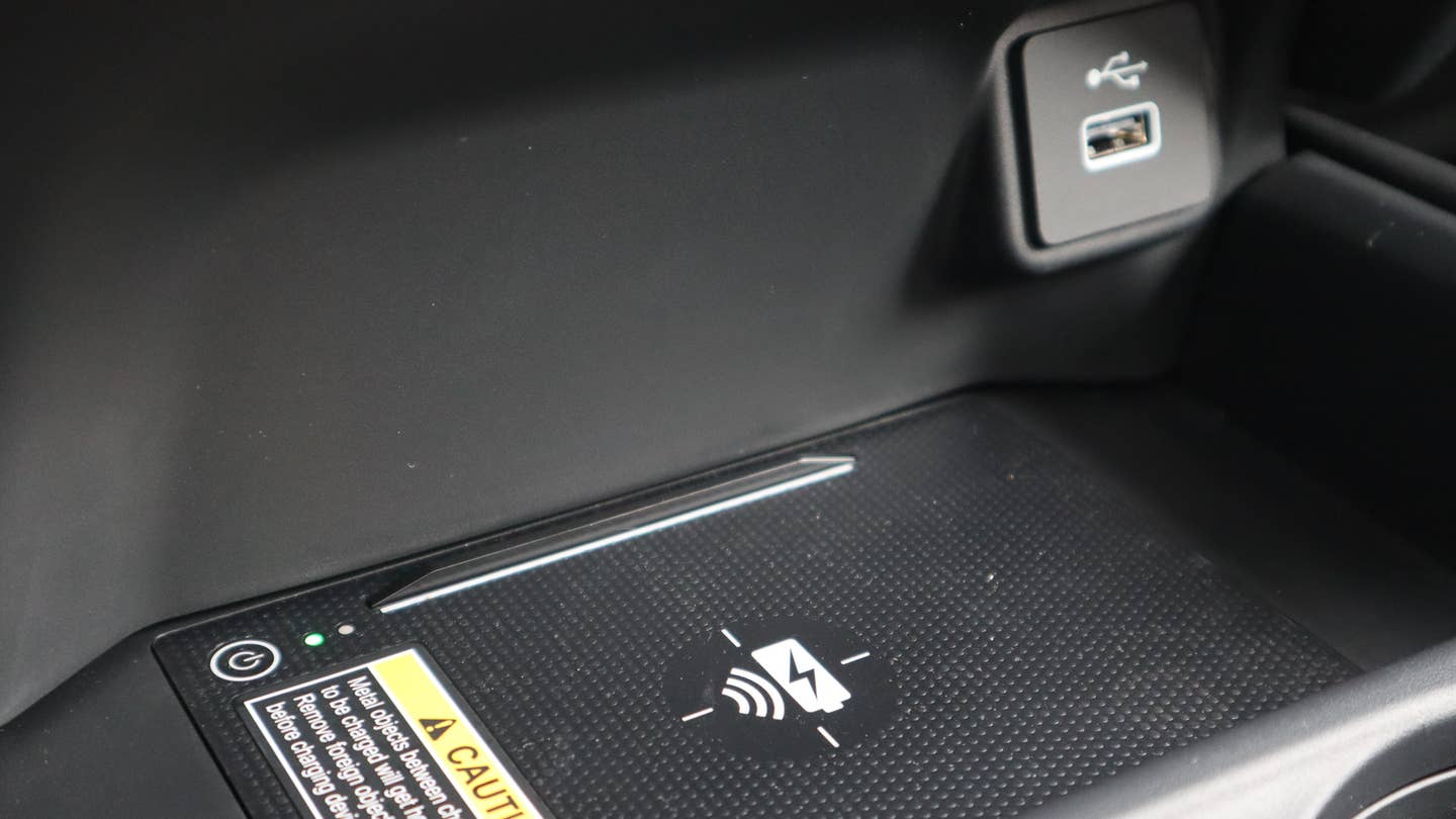 2023 Honda HR-V Wireless charging pad
