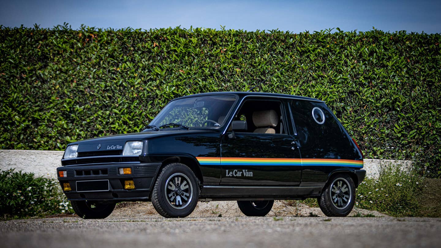 This 1981 Renault LeCar Van at Auction Reminds Us of Le Best Times