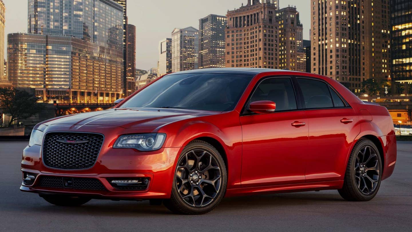 Chrysler 300 Won’t Die, But It’ll Turn Into an EV in 2026: Report