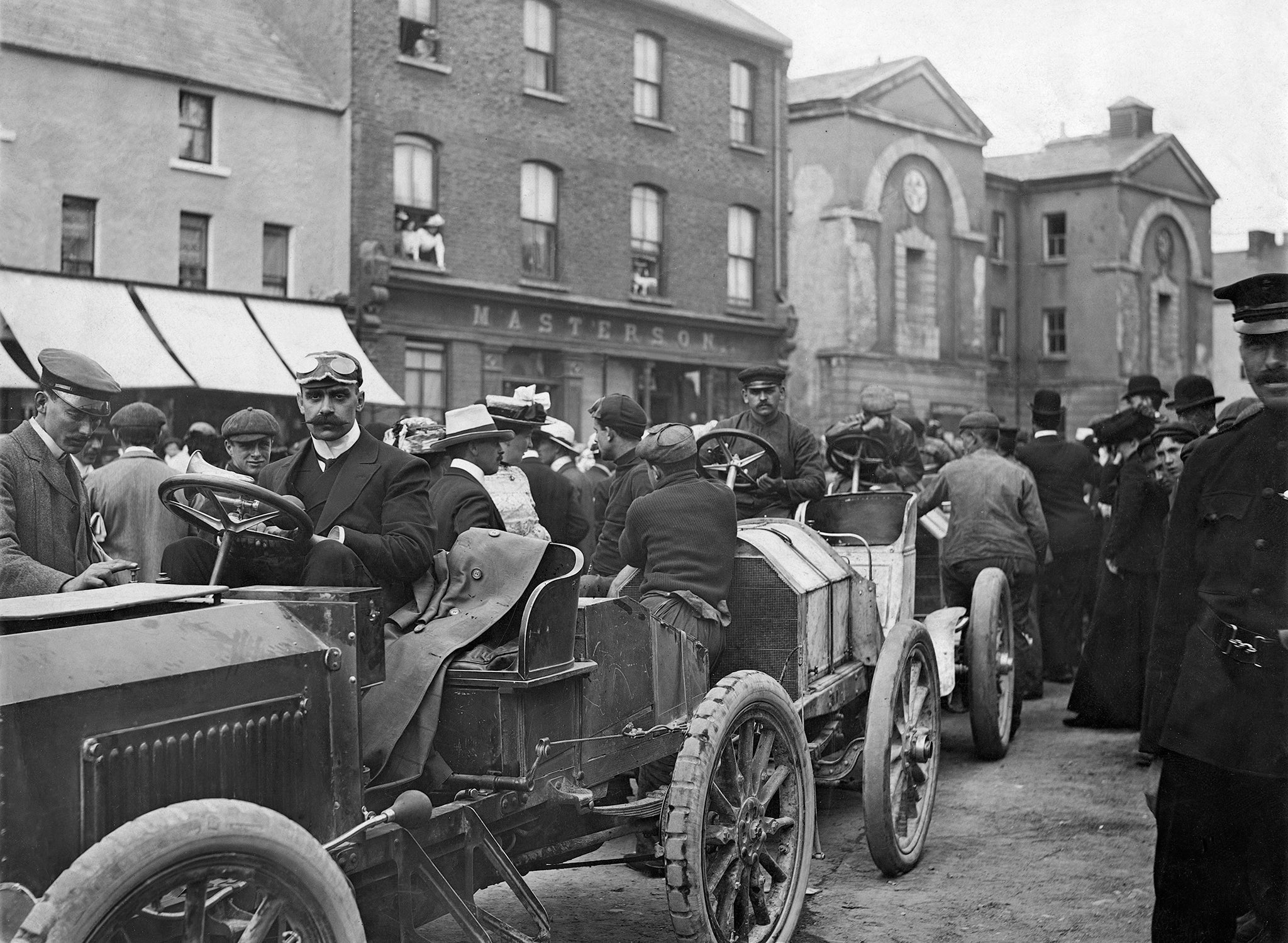 J.W. Stocks in Napier at Athy during 1903 Gordon Bennett race. (Photo by National Motor Museum/Heritage Images via Getty Images)