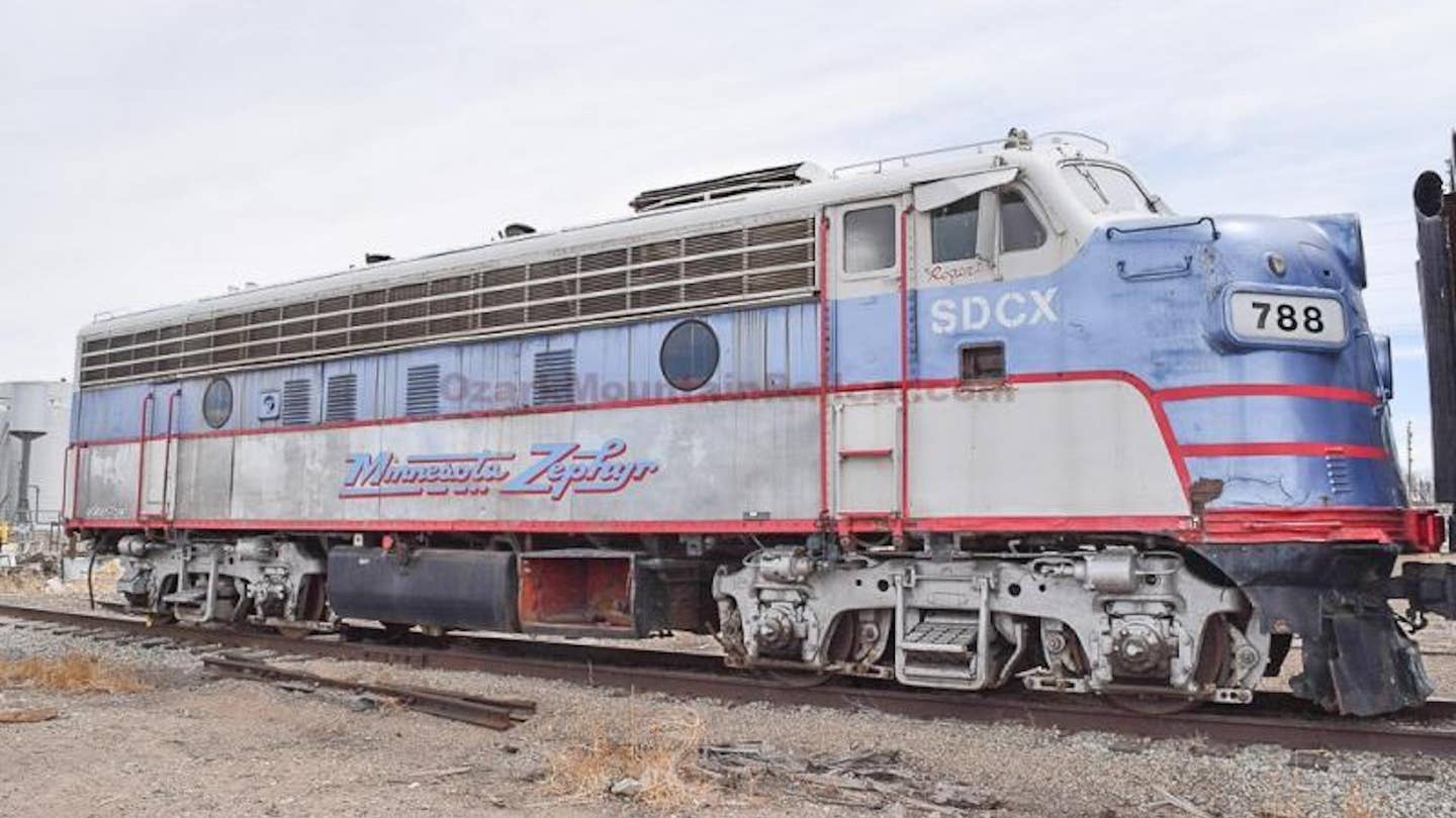 EMD F7A in the Minnesota Zephyr livery