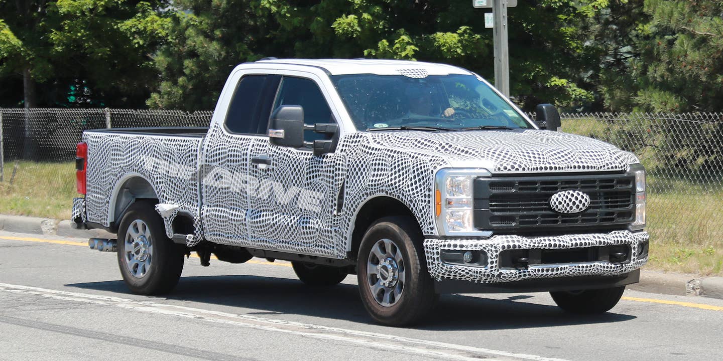 2023 Ford Super Duty Has Some Real Super-Sized Headlights
