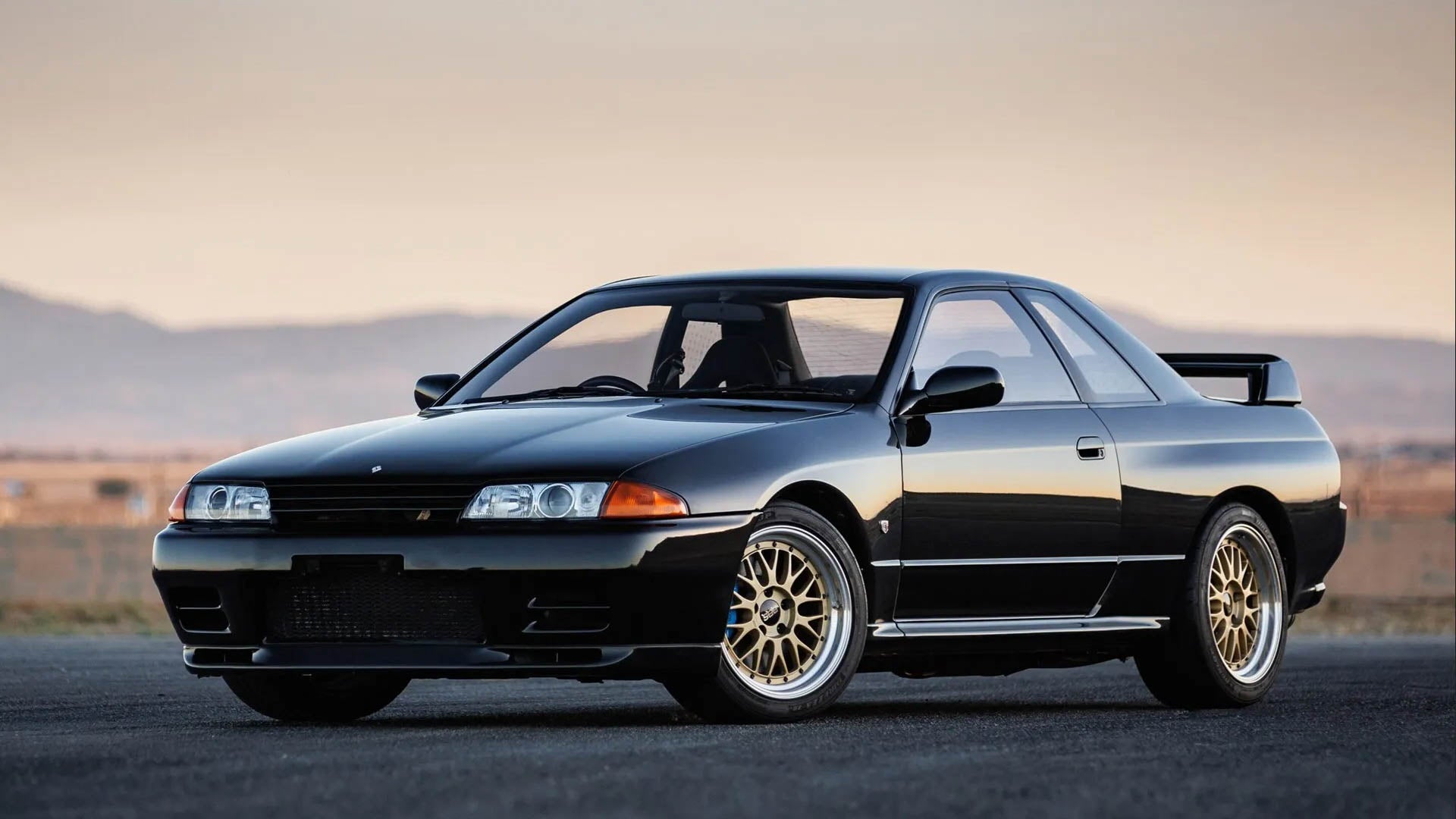 Three Gorgeous Classic Nissan Skylines Will Hit the Auction Block