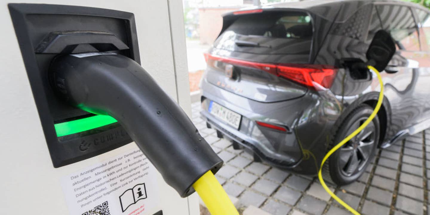 Study Suggests Lack of Public EV Chargers Doesn’t Necessarily Hurt EV Adoption