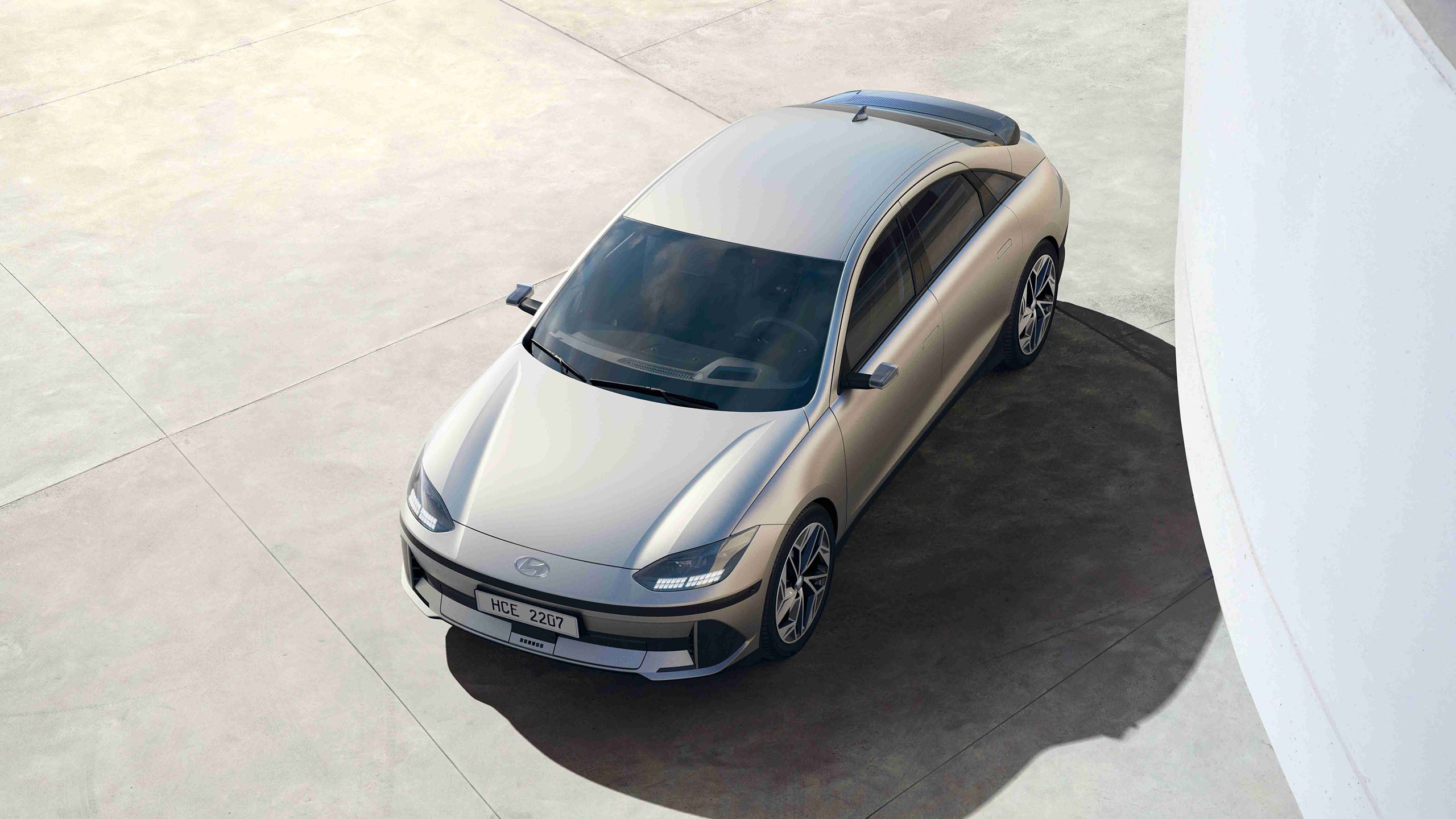 Hyundai Ioniq 6 Wraps Familiar Electric Power With Luxe-Ready Touches