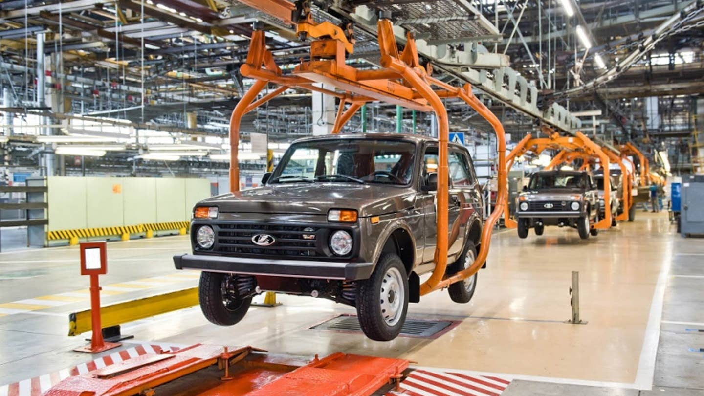 Russia’s Lada Niva Resumes Production After Sanctions With Even Less Tech Than Before