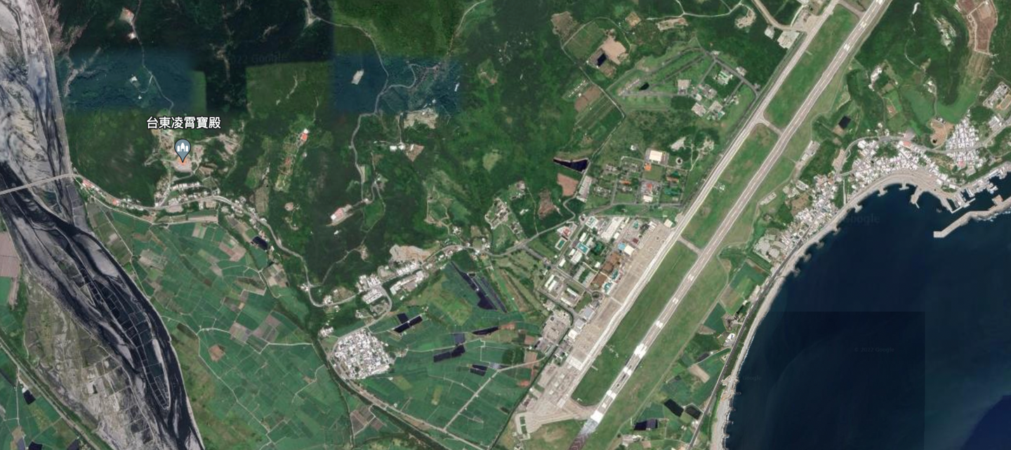 Aerial view of Taiwan's Taitung Air Base. <em>Credit: Google Earth</em>