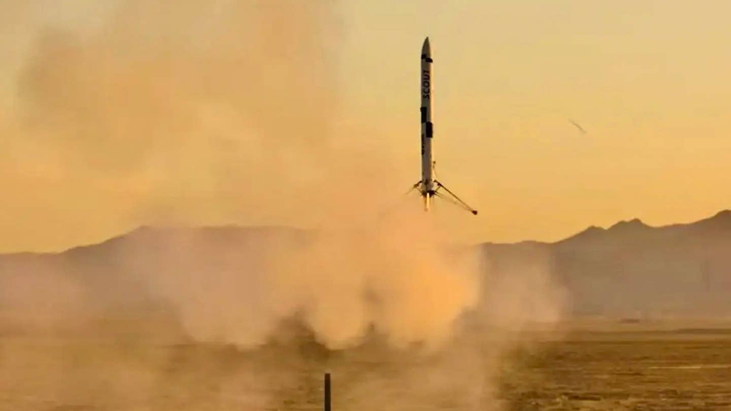 Watch This Homebuilt Model Rocket Land Like a Real SpaceX Falcon 9