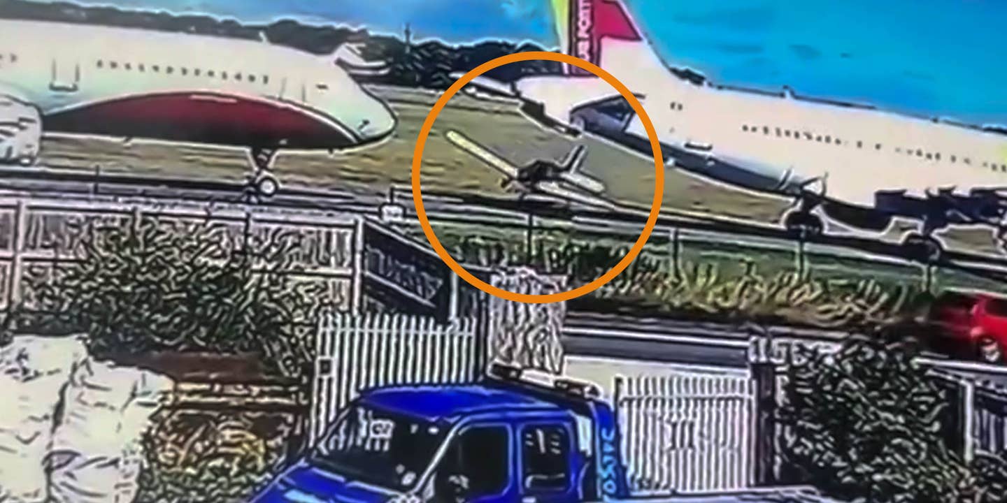 Watch This Small Plane Thread the Needle Between Two Jetliners in Unbelievable Video
