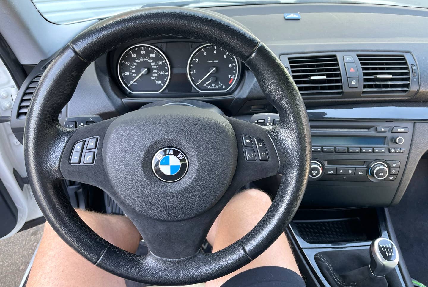 A Steering Wheel Spacer Transformed My BMW 128i’s Driving Experience