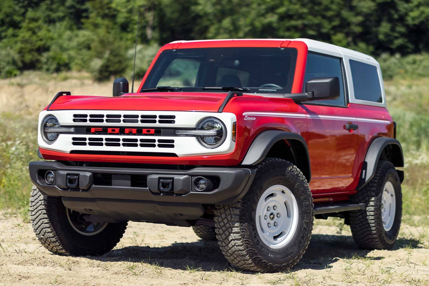 2023 Ford Bronco Heritage Editions Get Retro White Roof, 35-Inch Tires