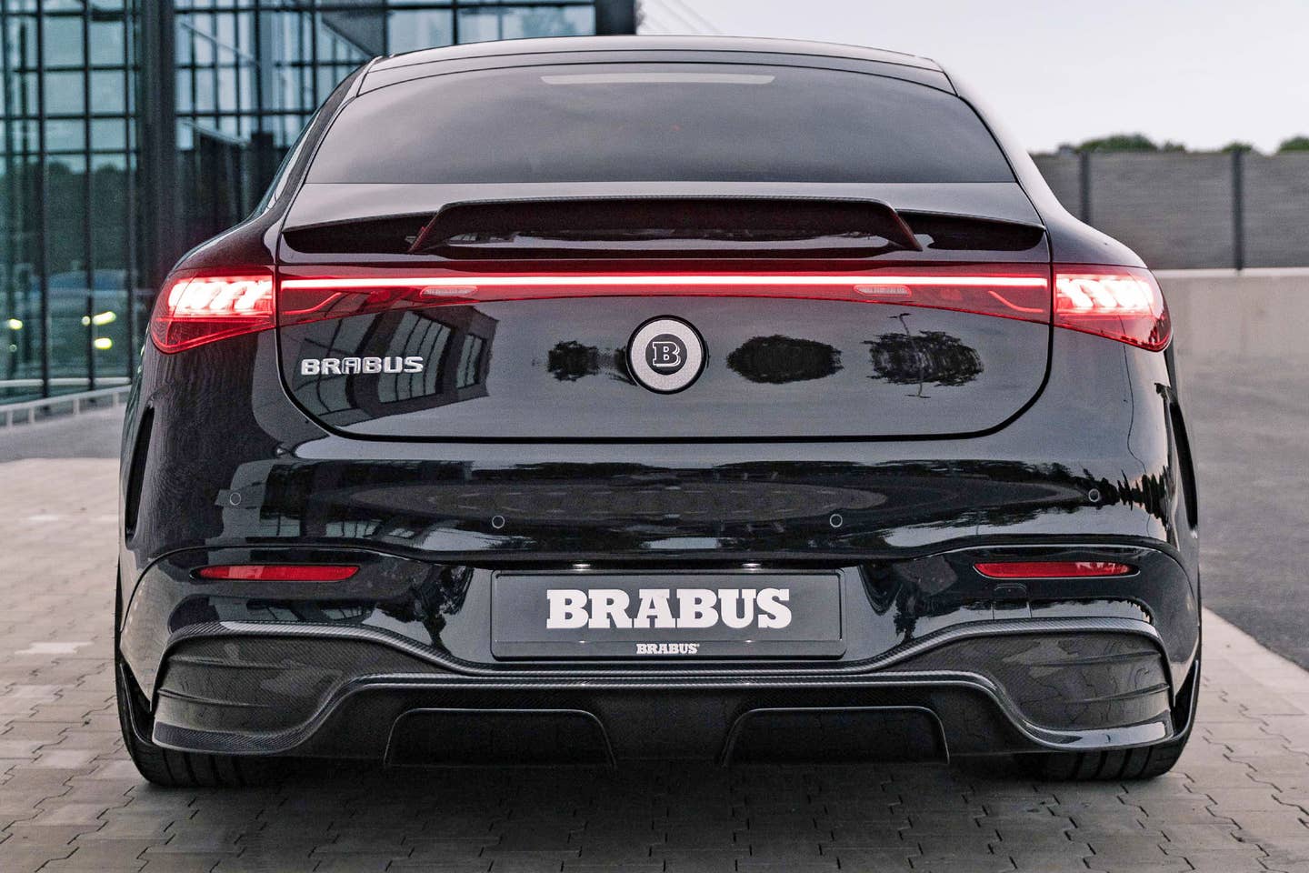 The deep rear diffuser contributes to the improved range. <em>Brabus</em>