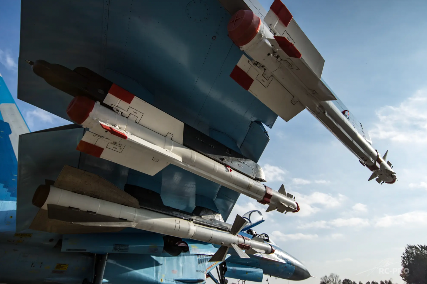 A Ukrainian Su-27 armed with a pair of infrared-guided R-73 dogfight missiles (outboard) plus a medium-range R-27T, which also operates as a heat-seeking weapon.&nbsp;<em>Rich Cooper</em>