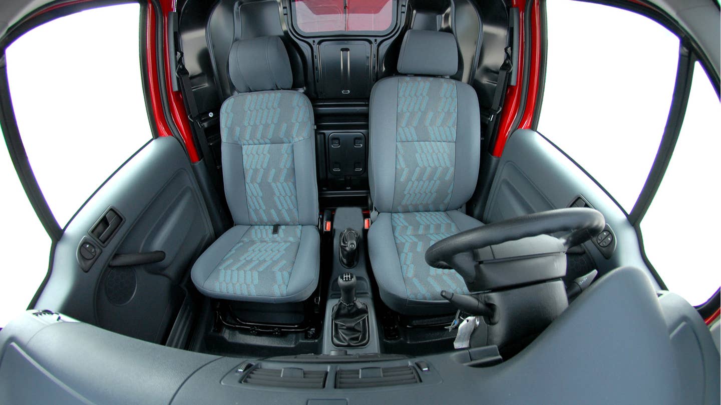 Best Semi Truck Seats: Install a New Throne in Your Rig