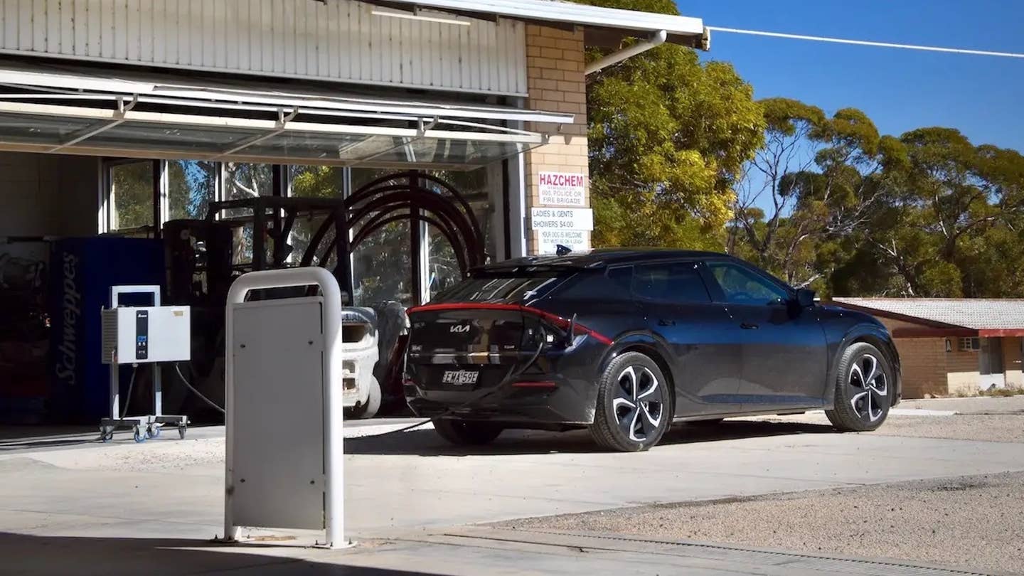 Australian Bank Won’t Offer Loans for Gas or Diesel Cars Beyond 2025