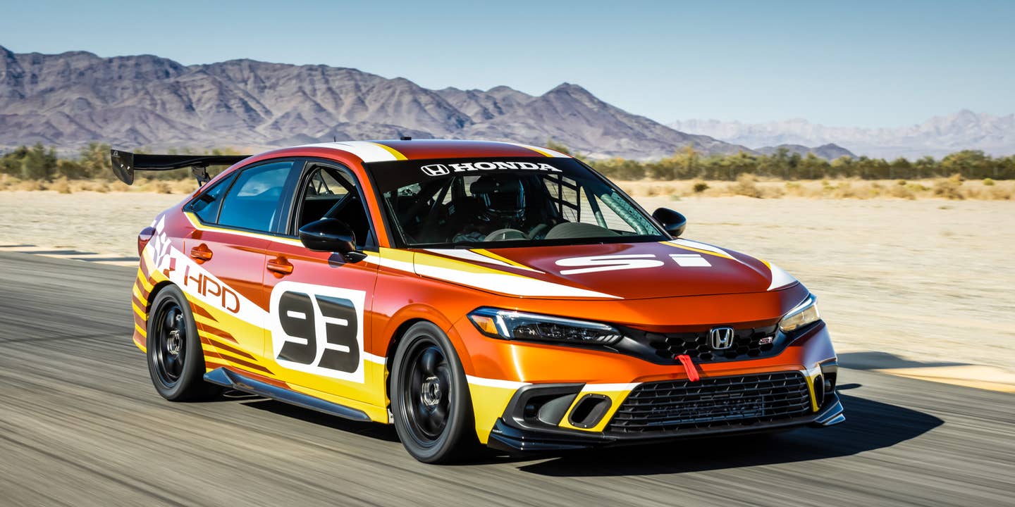 The Honda Civic Si Factory Race Car Is Thrilling—and Terrifying