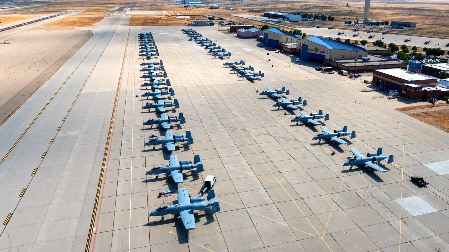 Bbrrrtttiful Images Of A Flightline Packed With A-10s For Hawgsmoke 2022