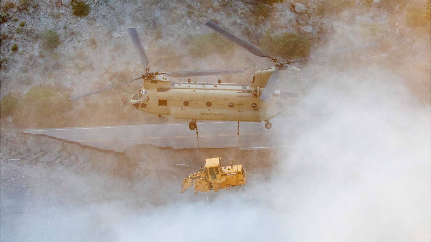 Chinook Helicopter Airlifts Stranded Front Loader From Yellowstone Flood Damage