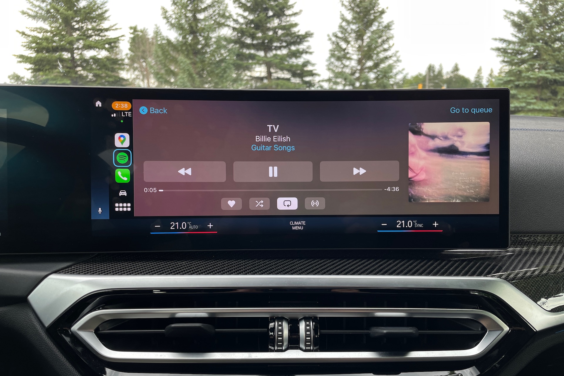 BMW iDrive (sous BMW OS 8) arrive, avec un grand écran incurvé fusionnant  tableau de bord et info-divertissement