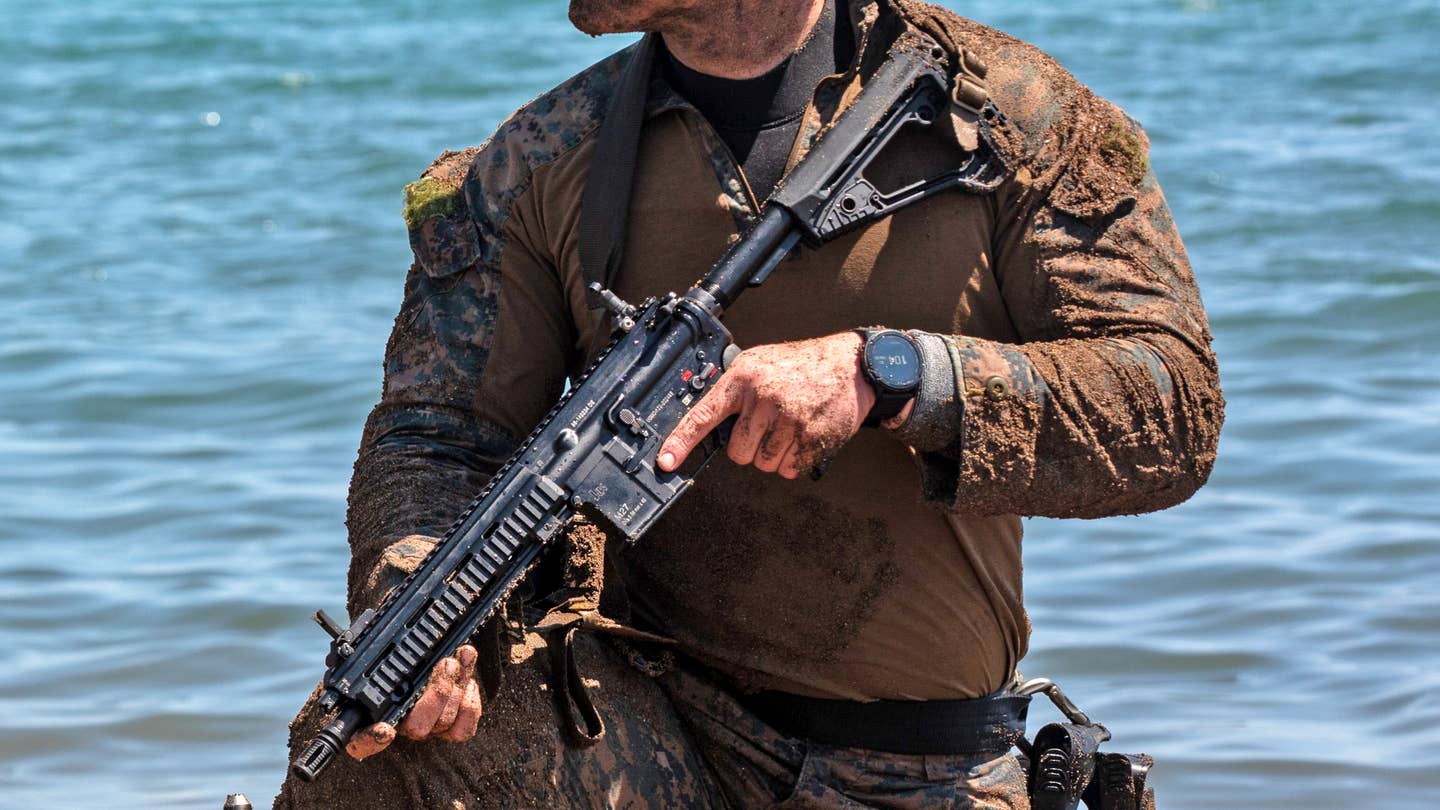 Marine Recon Units Get Short-Barrel Versions Of The H&K M27 Rifle