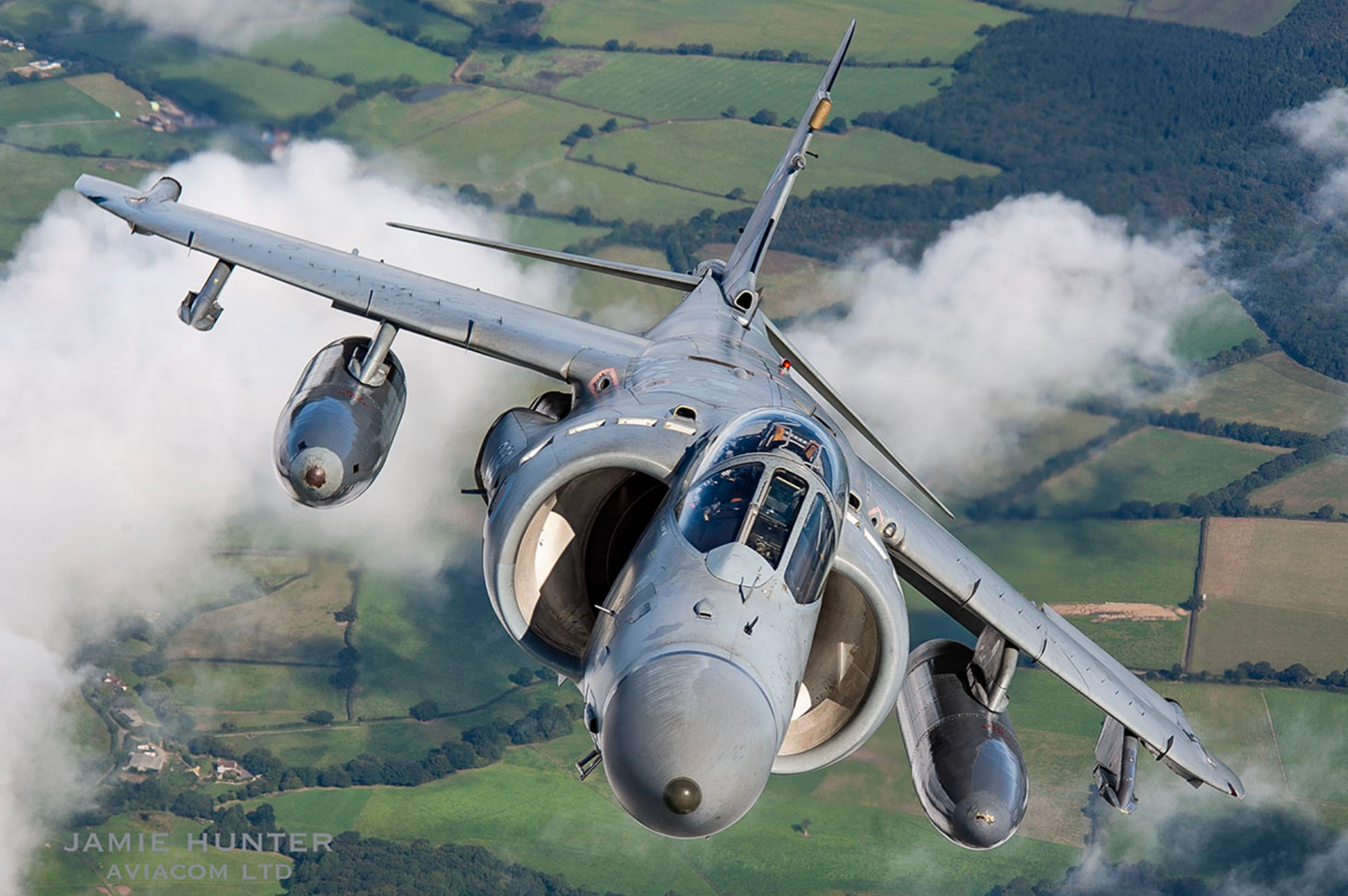 A Sea Harrier FA2 from 801 Naval Air Squadron, during the final months of this type’s service, in 2006. <em>Jamie Hunter</em><br><a href="https://twitter.com/jamie_aviacom/status/1318831820088147970"></a>