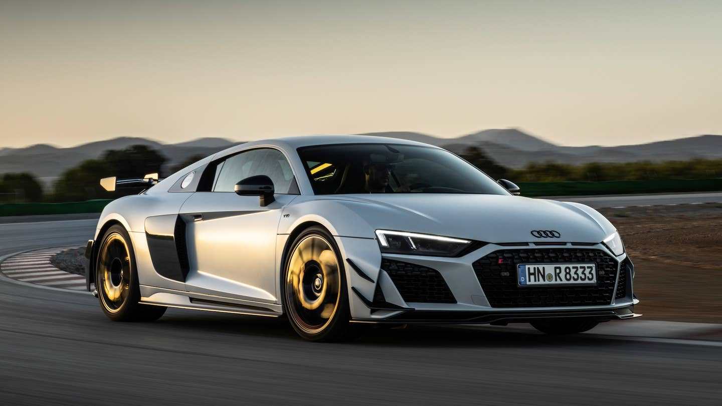 The Audi R8 Coupe V10 GT RWD Is a 612-HP Grand Finale