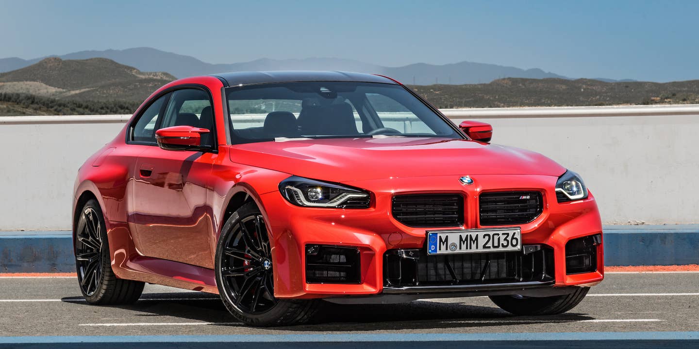 2023 BMW M2 Debut: The 453-HP Sports Coupe Benchmark Arrives With a 6-Speed Stick