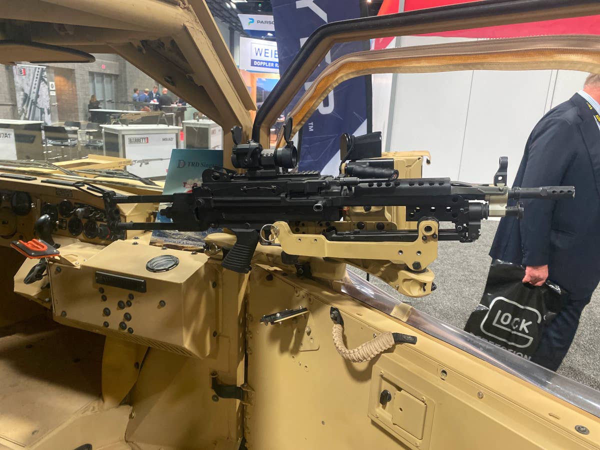 A close-up view of the M249 machine gun on the F72-U at the AUSA convention this year. <em>Dan Parsons</em>