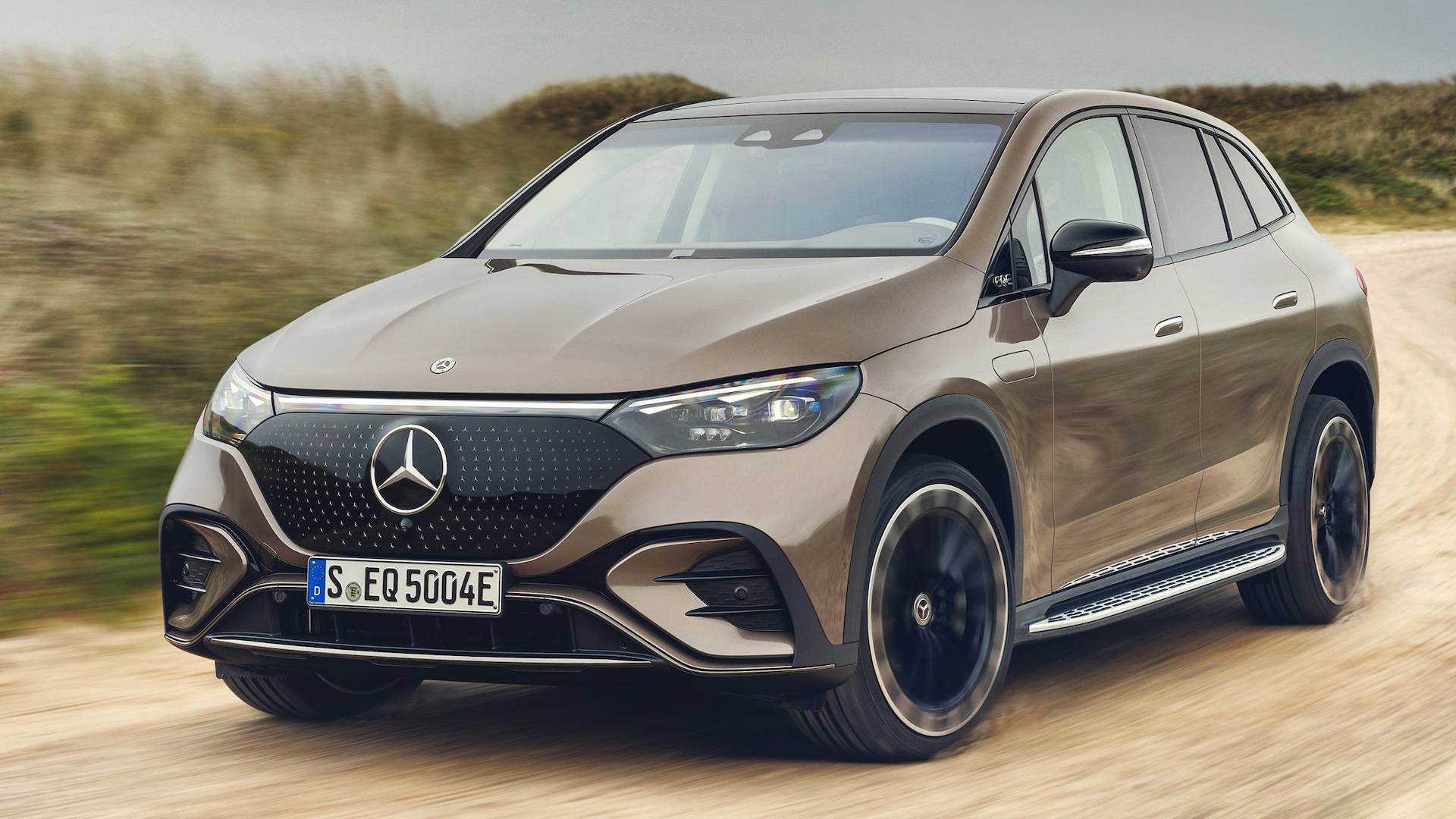 Mercedes Line The 2023 Mercedes EQE Electric SUV Is Mass-Appeal Midsize Luxury