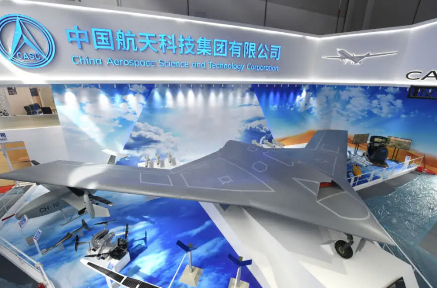 The CH-7 mock-up on the CASC stand at the Zhuhai Airshow in 2018. <em>Chinese internet</em>