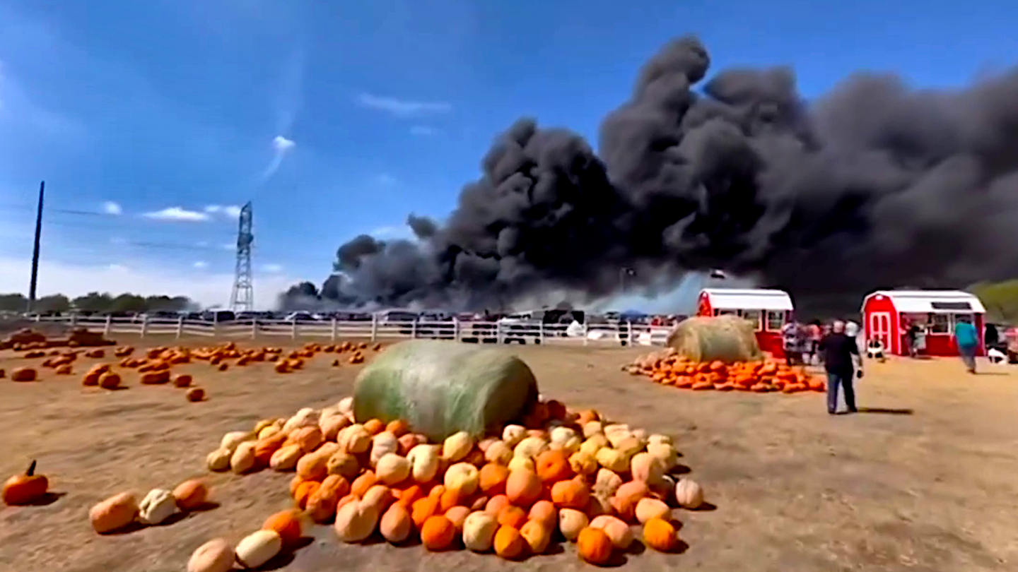 Texas Pumpkin Patch Inferno Torches 73 Vehicles
