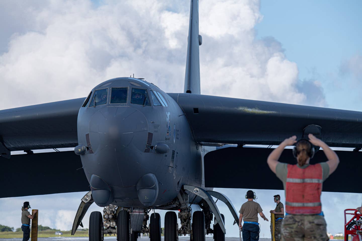 The two EVS fairings under the nose are clearly visible in the picture of a B-52H bomber. <em>USAF / Senior Airman Jovante Johnson</em>
