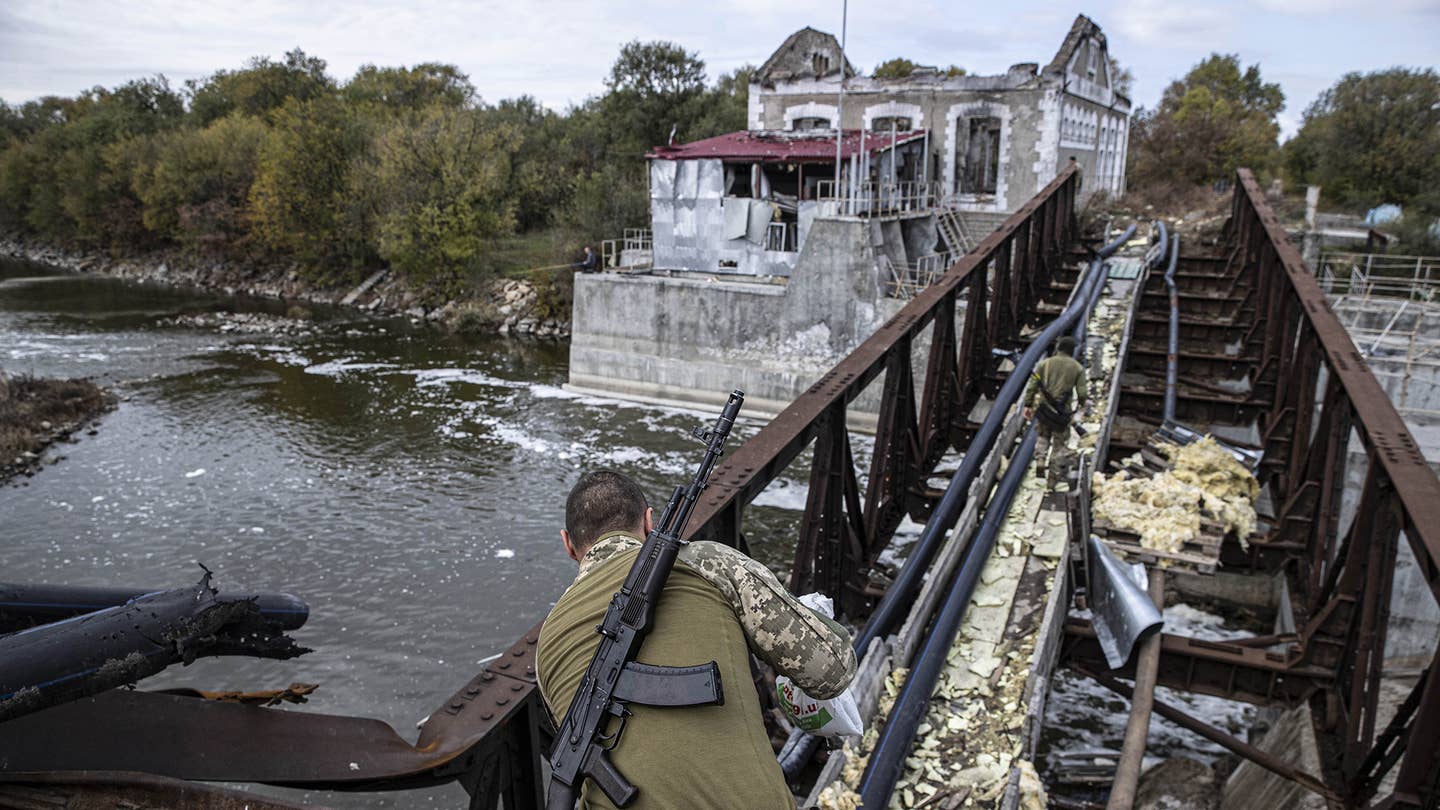 Ukraine Situation Report: Intel Chief Says Russia Is Reinforcing Kherson City