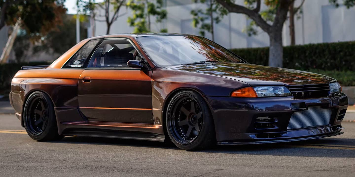 This 930-HP R32 Nissan GT-R In Dry Carbon Midnight Purple Is a Million-Dollar Build