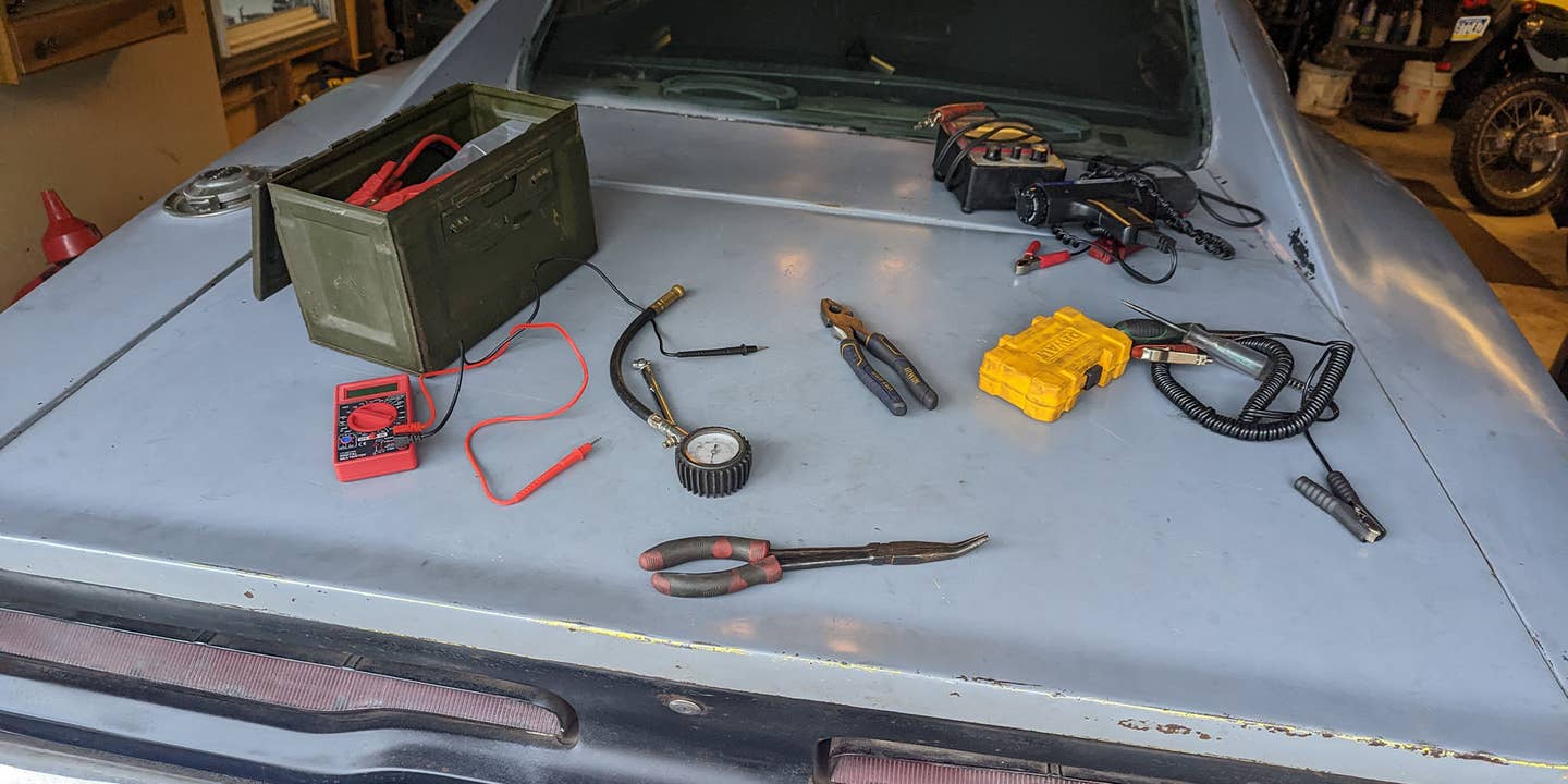 Tools to keep in trunk