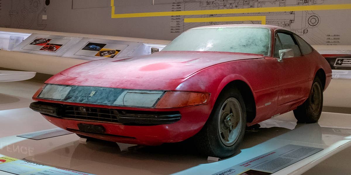 Rare Ferrari 365 GTB/4 Purposely Kept Filthy Years After Being Found in a Barn