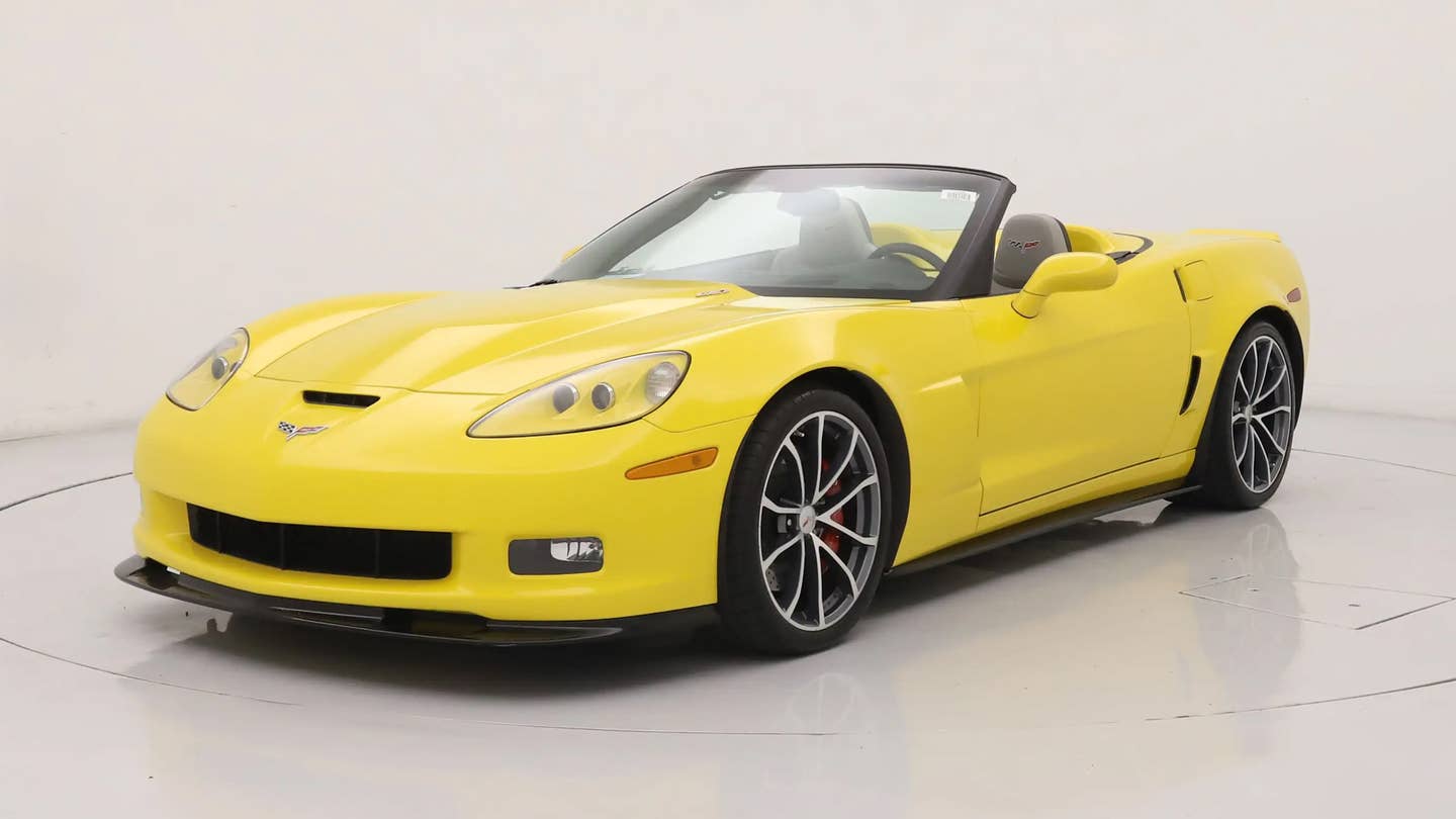 Someone Please Save This 781-Mile 2013 Chevy Corvette From CarMax