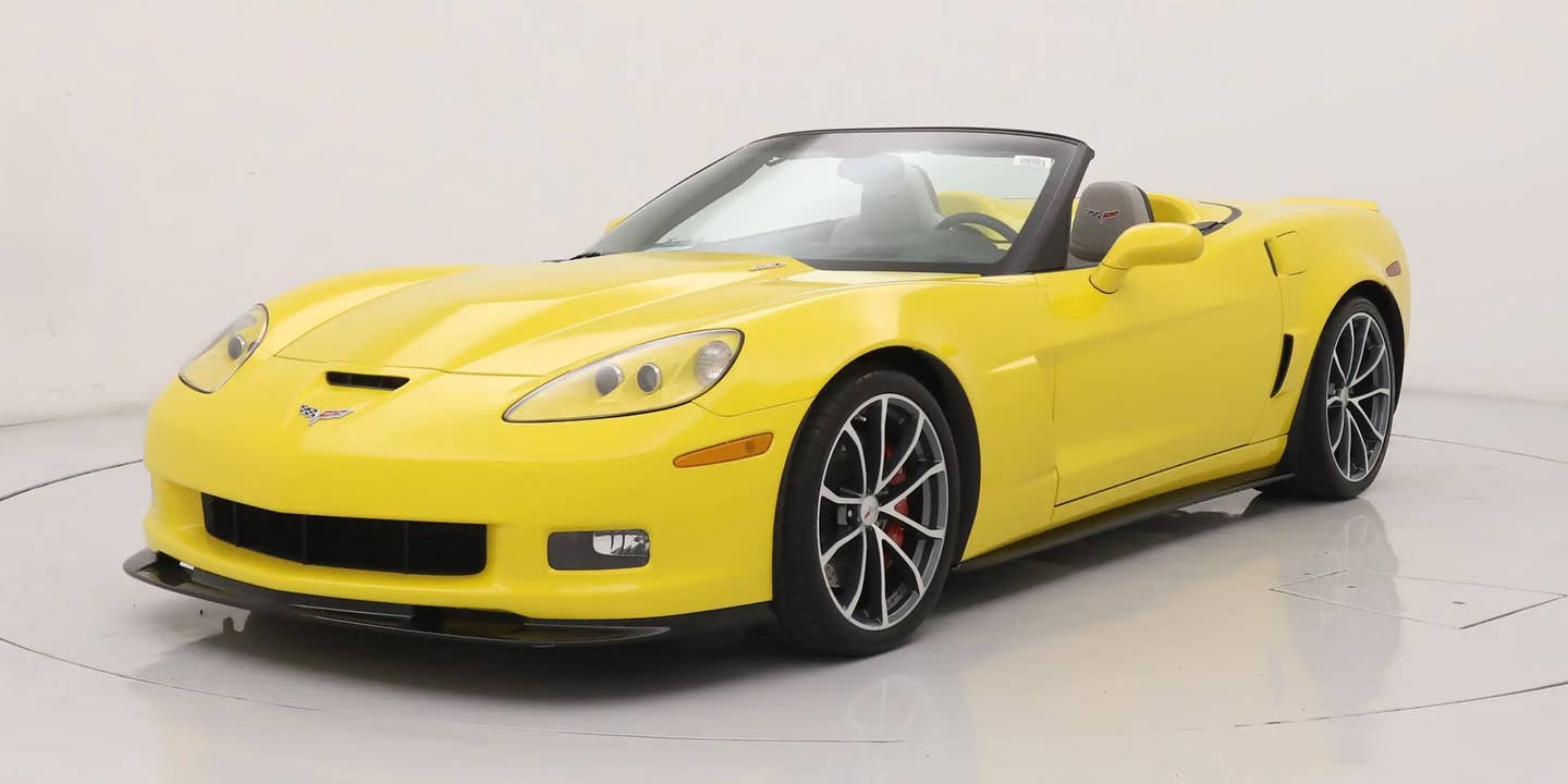 Someone Please Save This 781-Mile 2013 Chevy Corvette From CarMax