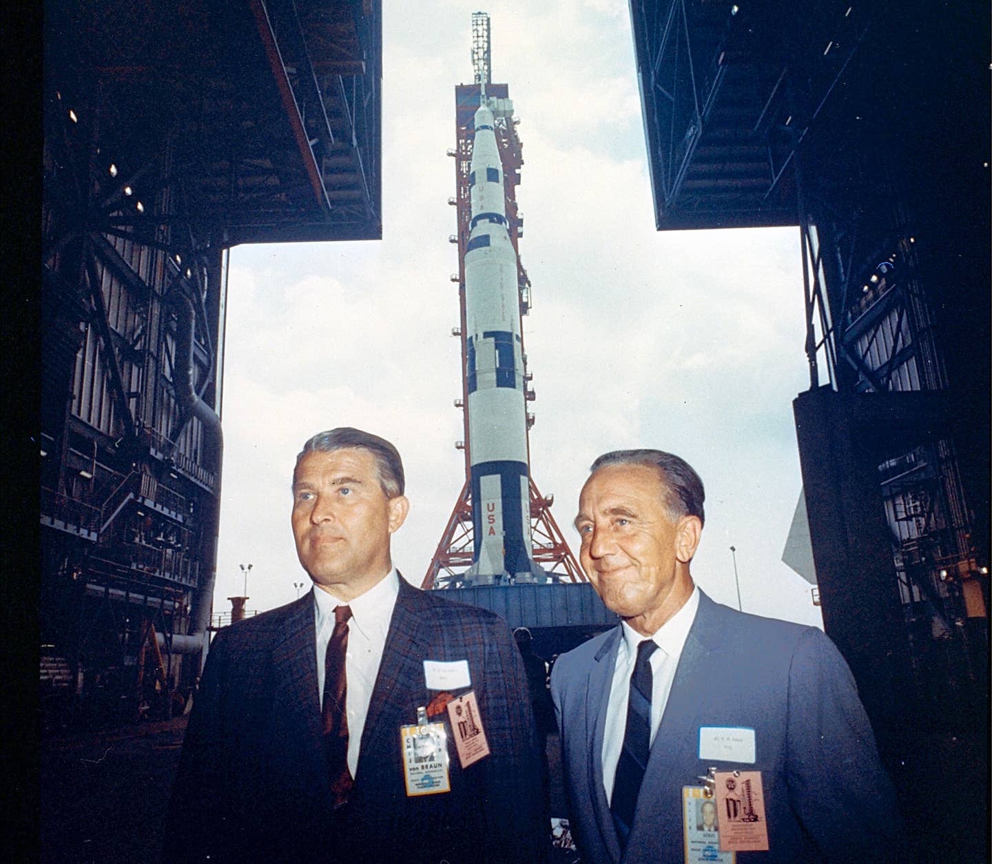 Wernher von Braun (left) and Kurt Debus at the Kennedy Space Center, May 26, 1966. <em>NASA/Wikimedia Commons</em>