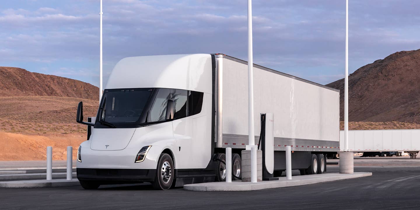 Tesla Semi’s Enormous Battery Might Weigh 11,000 Pounds on Its Own