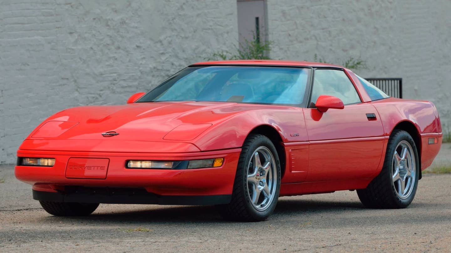 Man With 15 Red C4 Corvettes Is Now Ready to Sell Them