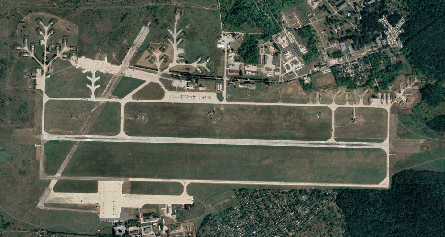 A satellite image of Kursk-Khalino Air Base from August 2022. <em>Google Earth</em>