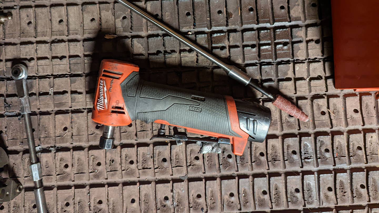 Milwaukee M12 Right-Angle Die Grinder 