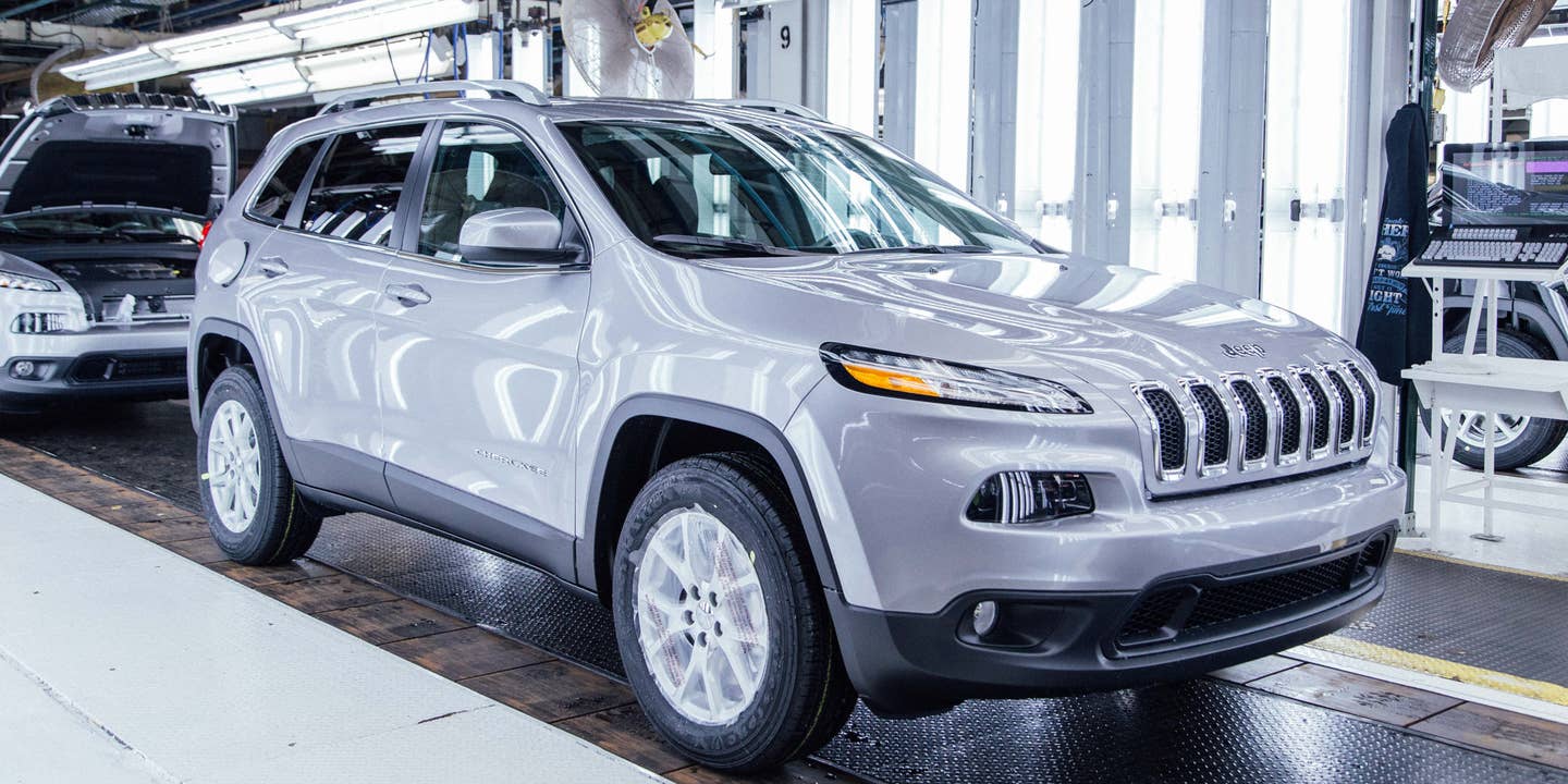 Stellantis Will Idle Jeep Cherokee Plant ‘Indefinitely’ in 2023, SUV’s Future Uncertain