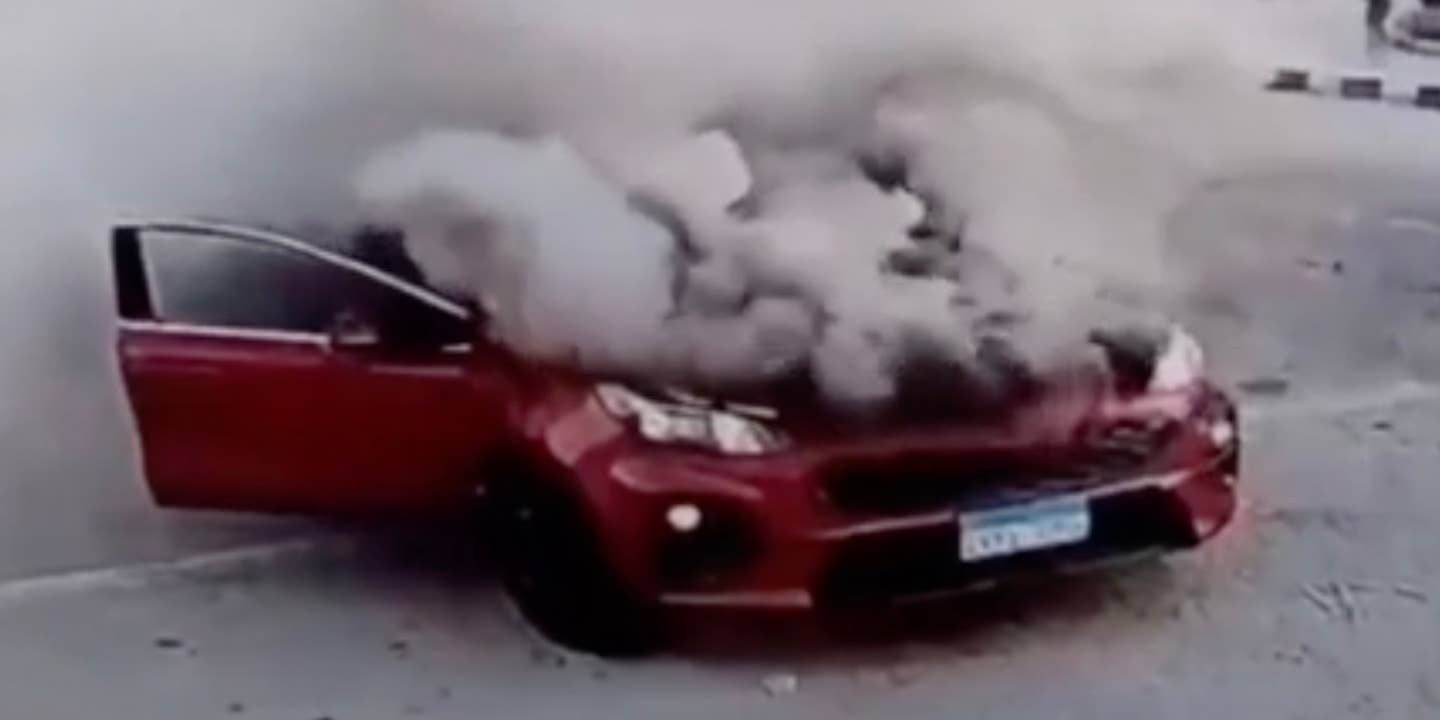 Watch a Kia Sportage Catch Fire and Burn Up in No Time. Is an Active Recall to Blame?