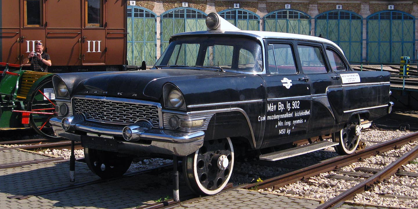 Why the Soviets Built a Knockoff Packard Limo With Train Wheels