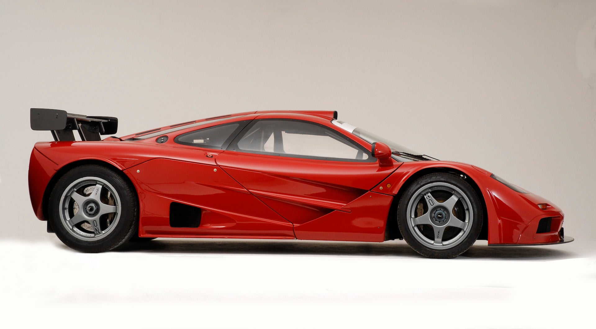 Heres Where the Remaining McLaren F1 Supercars Live The Drive
